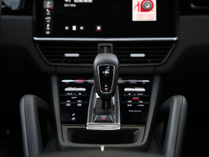 2021款E-Hybrid Coupé 中控区