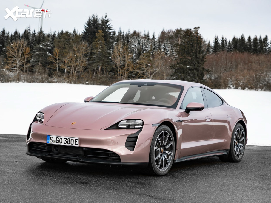2022Taycan 
