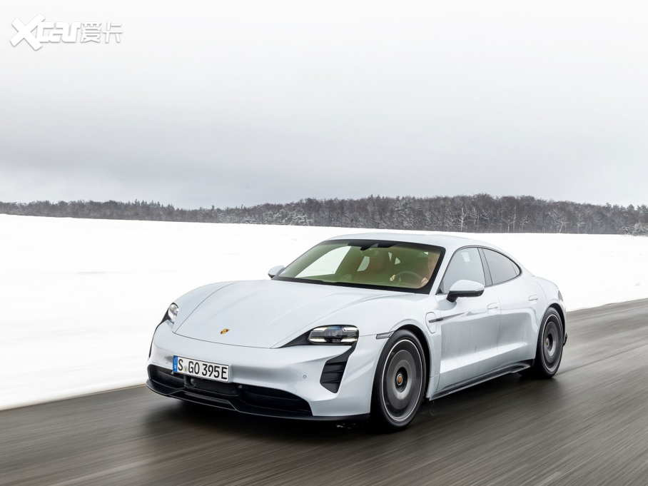 2022Taycan 