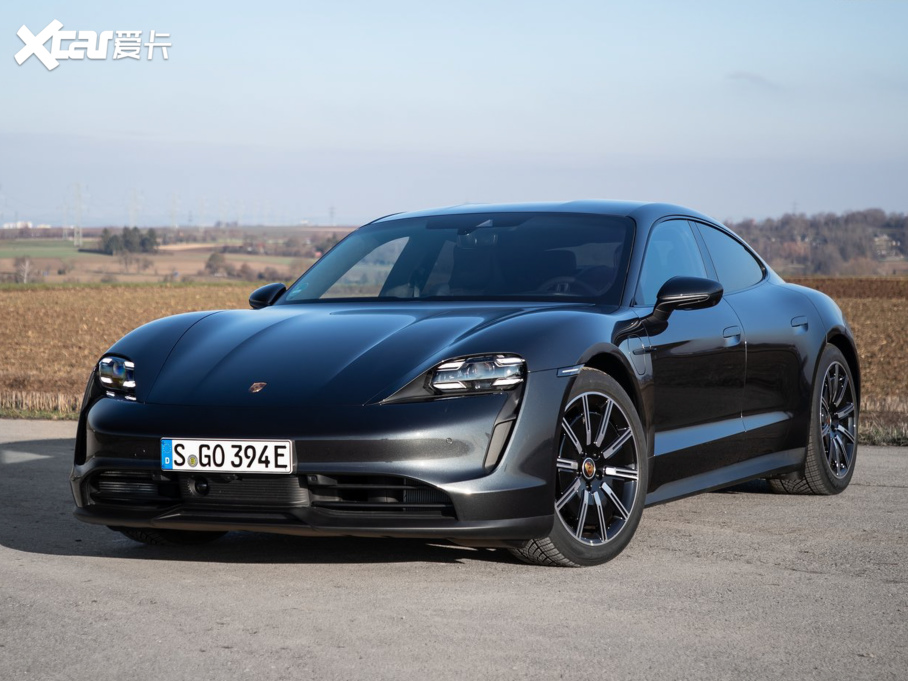2022Taycan 