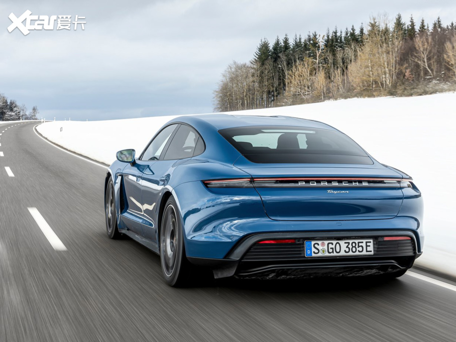 2022Taycan 