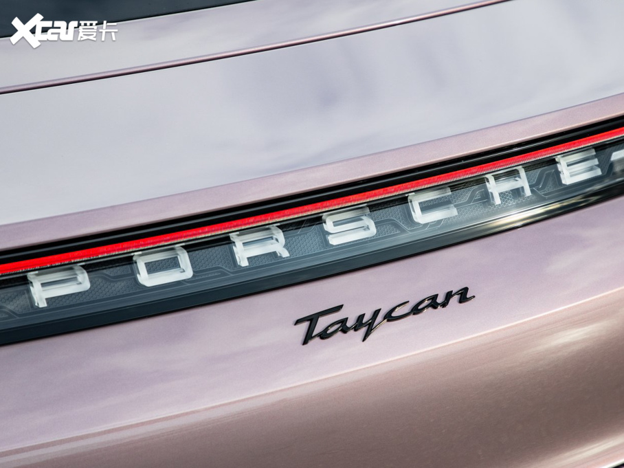 2022Taycan 