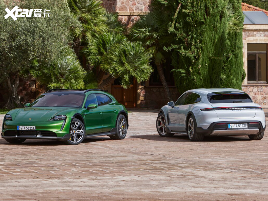 2022Taycan 4S Cross Turismo