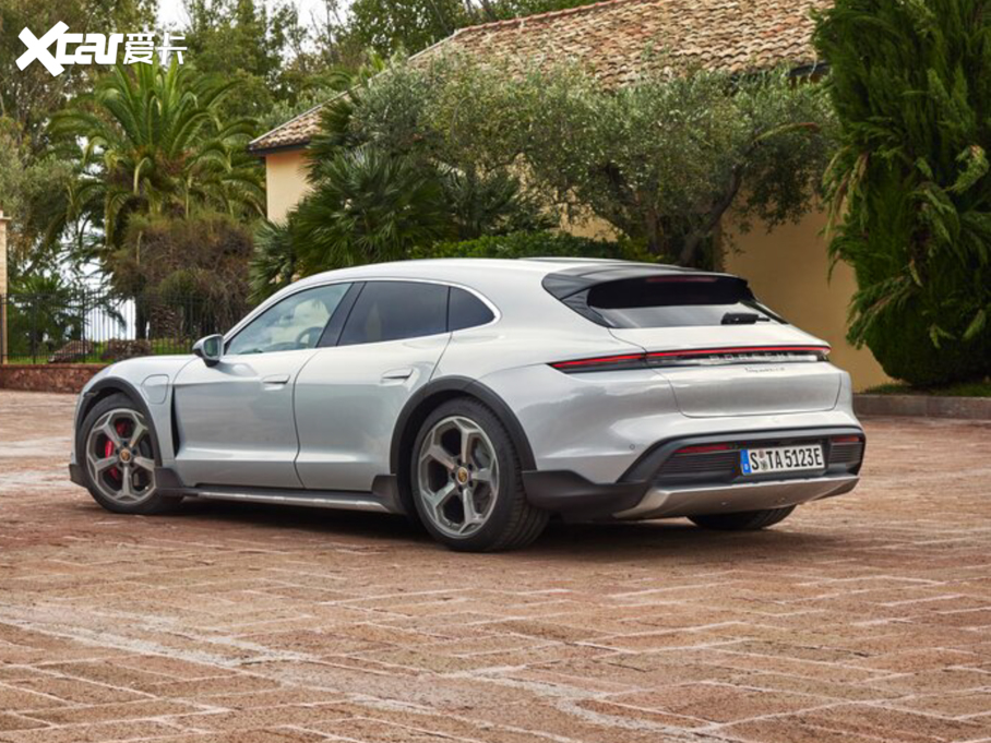 2022Taycan 4S Cross Turismo