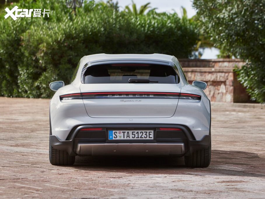 2022Taycan 4S Cross Turismo