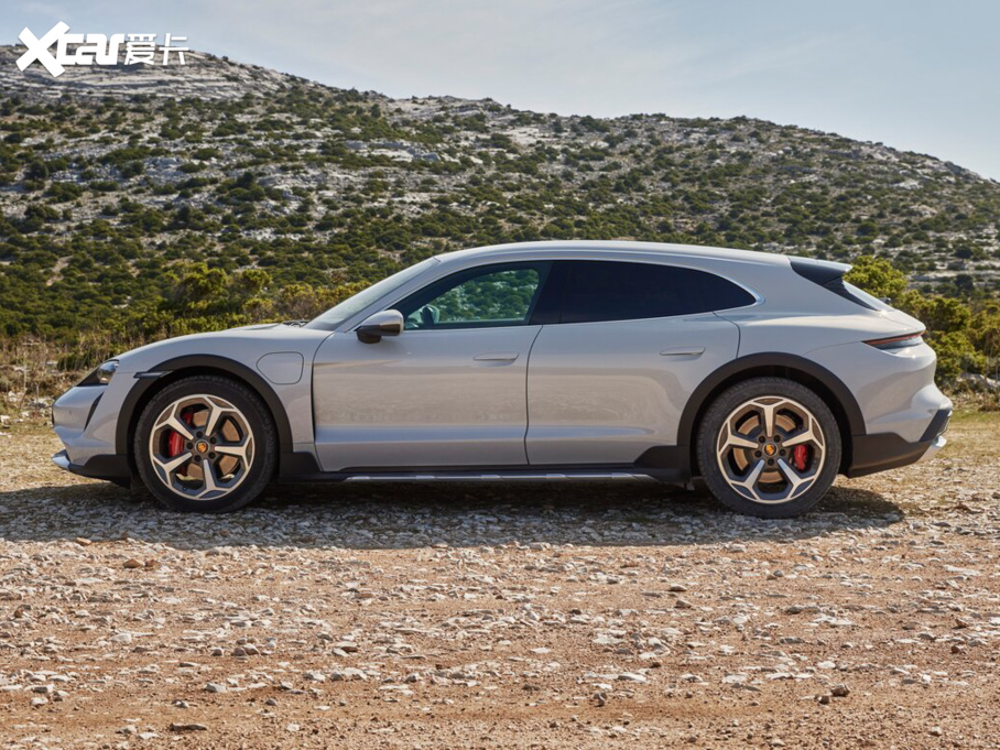 2022Taycan 4S Cross Turismo