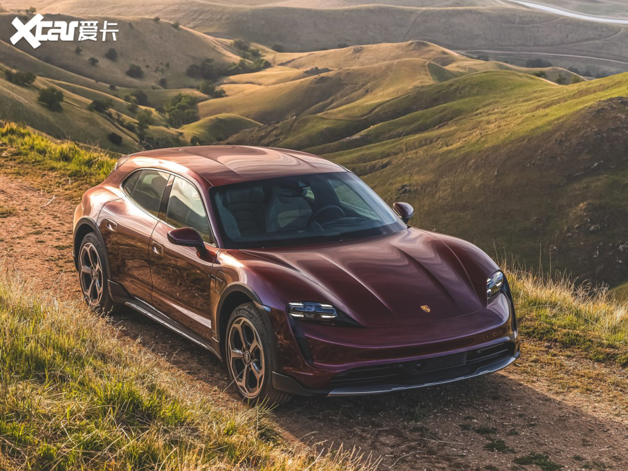 2022Taycan 4 Cross Turismo