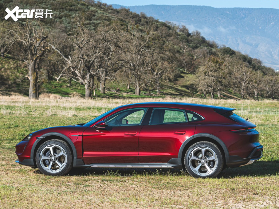 2022Taycan 4 Cross Turismo