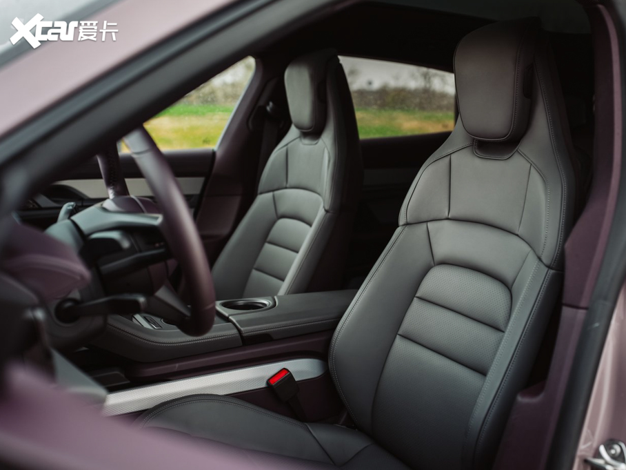 2022Taycan 4 Cross Turismo