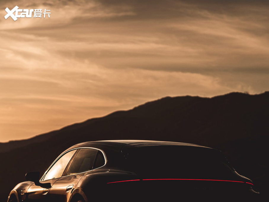 2022Taycan Turbo Cross Turismo