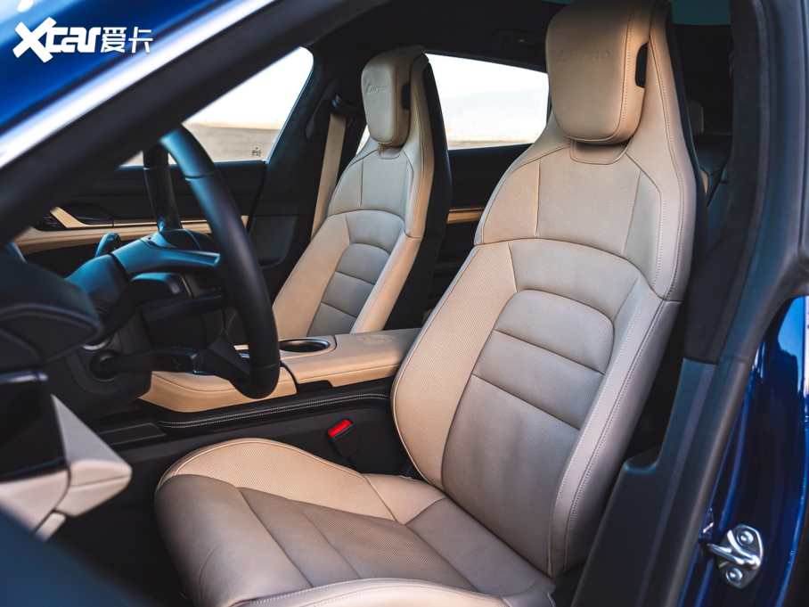 2022Taycan Turbo Cross Turismo