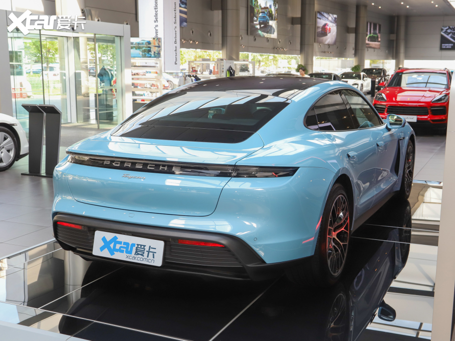 2022Taycan Taycan