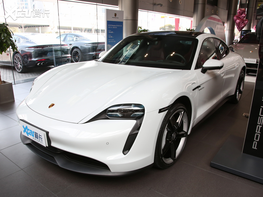 2022Taycan Taycan 4S