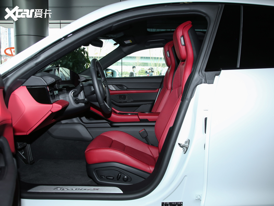 2022Taycan Taycan 4S