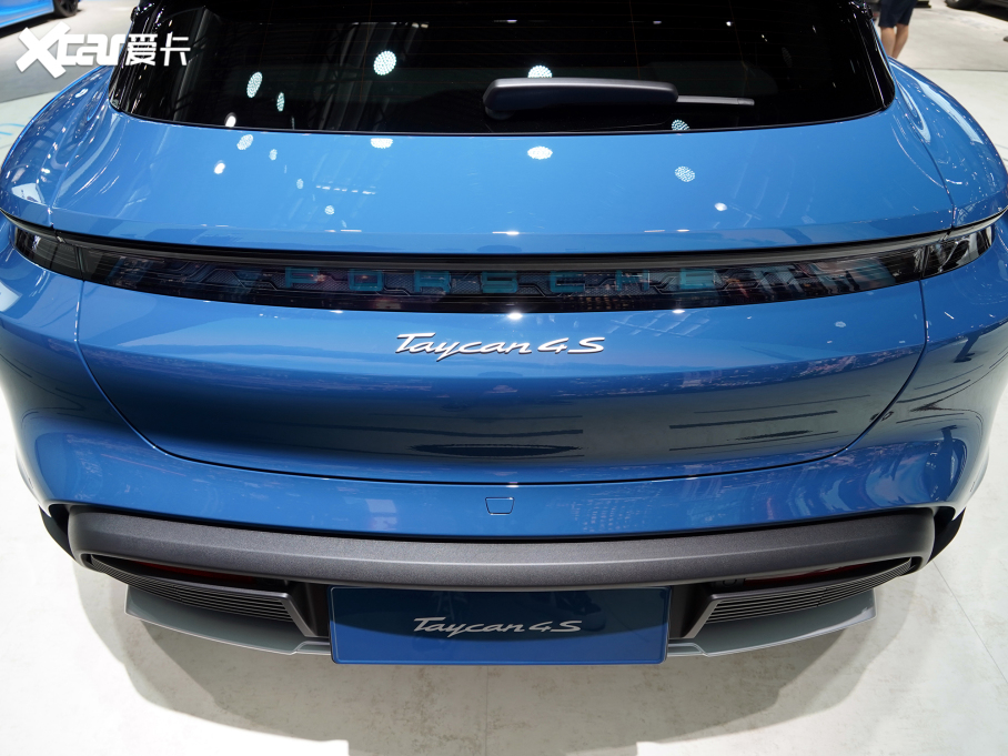 2022Taycan Taycan 4S Cross Turismo