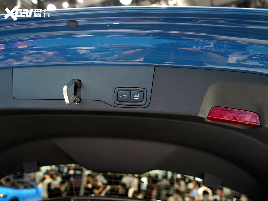 2022Taycan Taycan 4S Cross Turismo