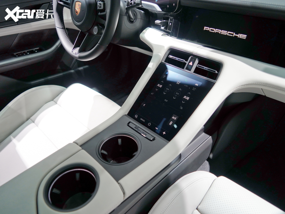 2022Taycan Taycan 4S Cross Turismo