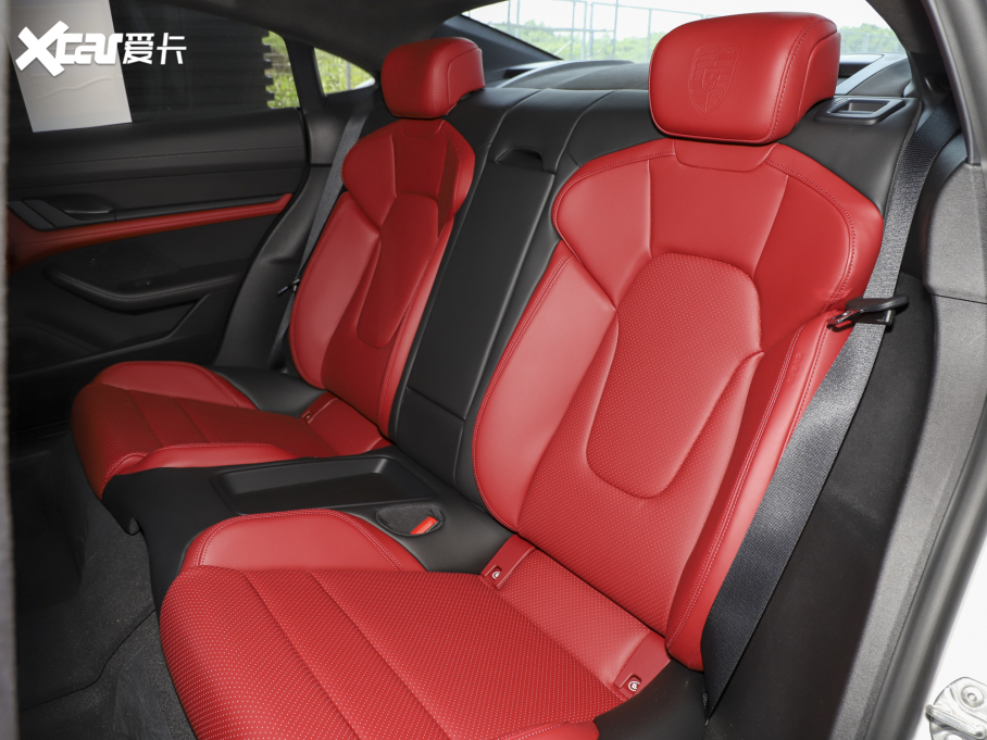 2022Taycan Ŀ Taycan