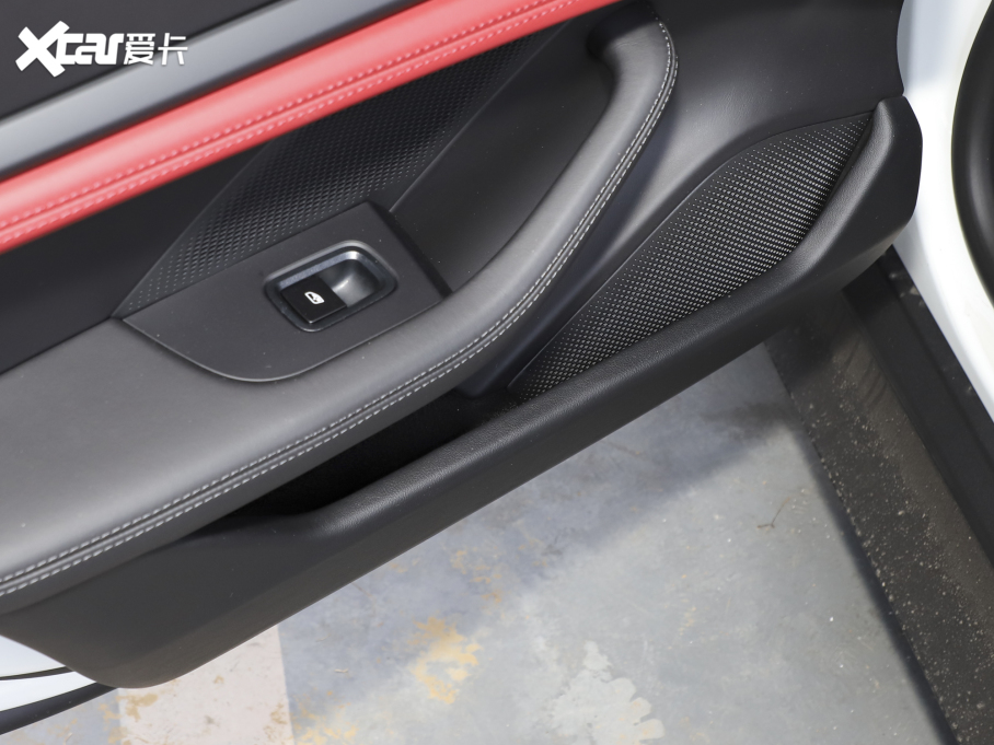 2022Taycan Ŀ Taycan