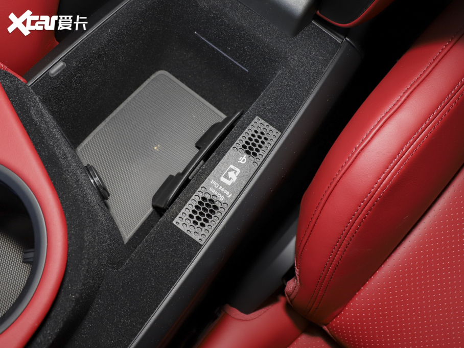 2022Taycan Ŀ Taycan