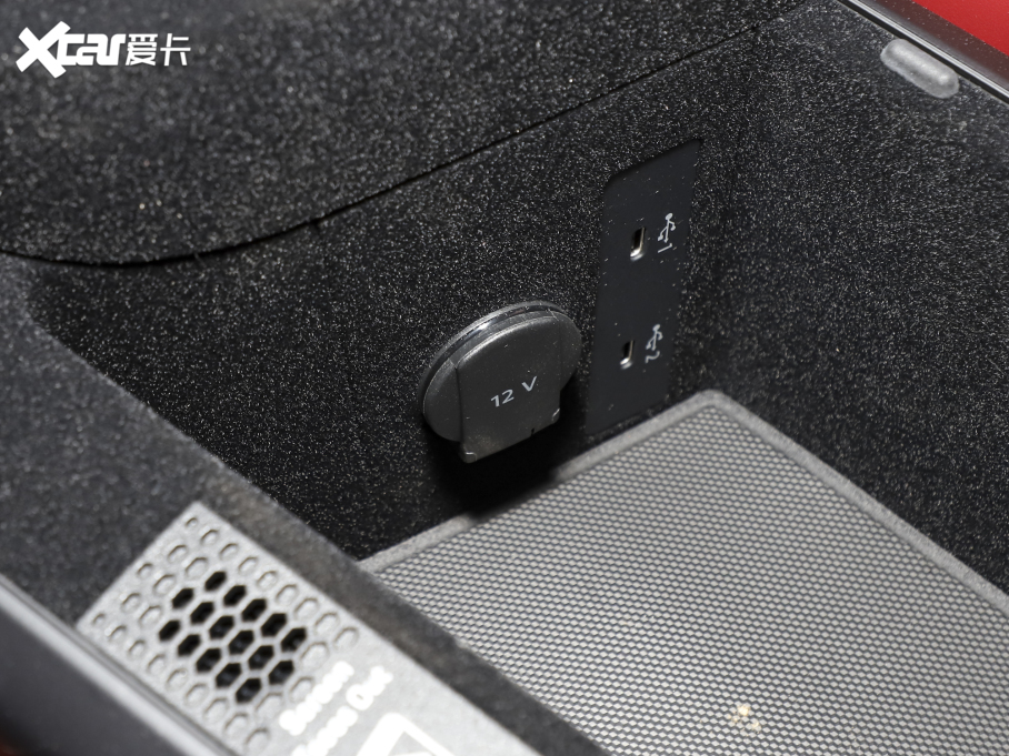 2022Taycan Ŀ Taycan