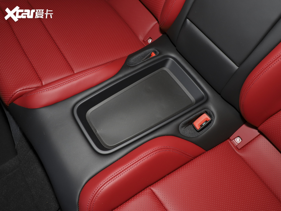 2022Taycan Ŀ Taycan