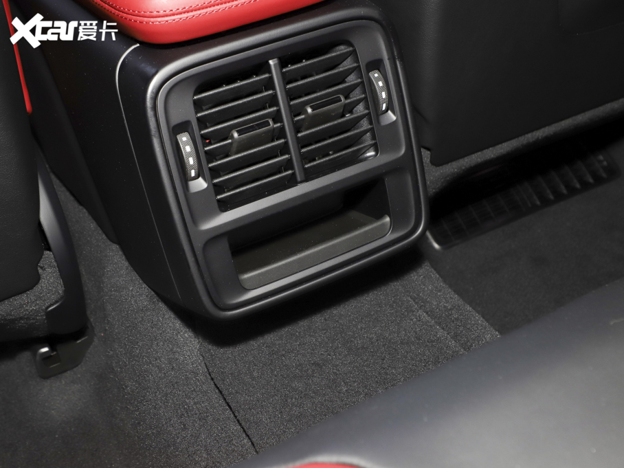 2022Taycan Ŀ Taycan