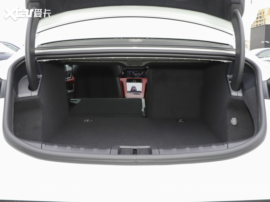 2022Taycan Ŀ Taycan