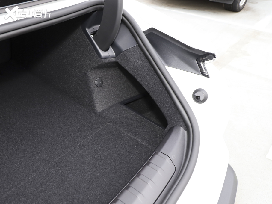 2022Taycan Ŀ Taycan