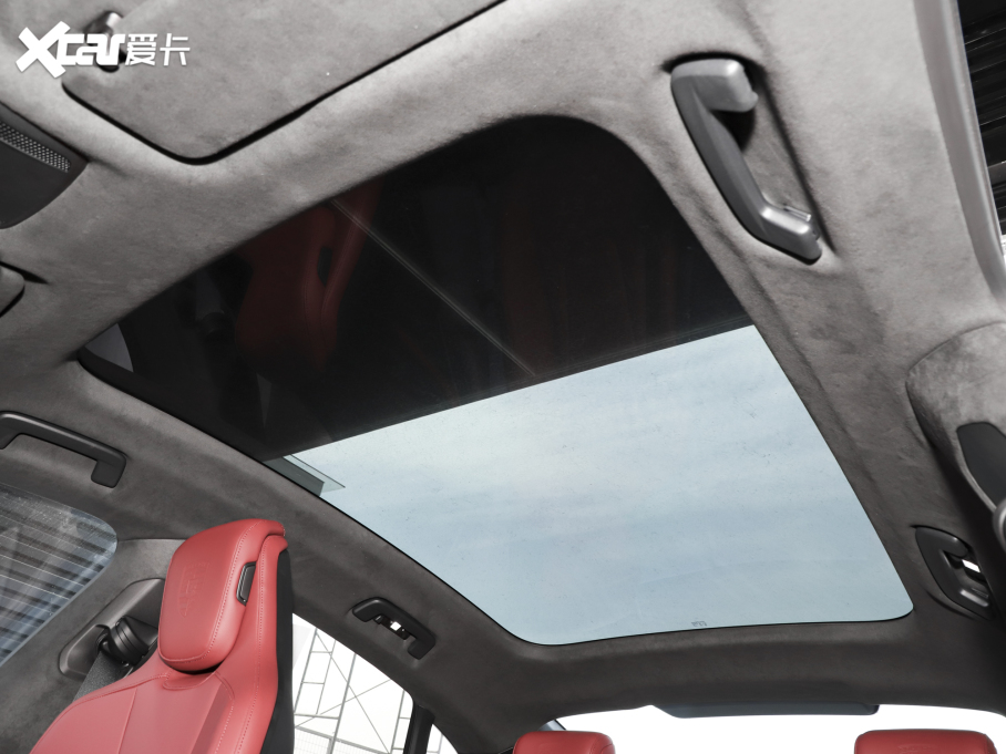 2022Taycan Ŀ Taycan