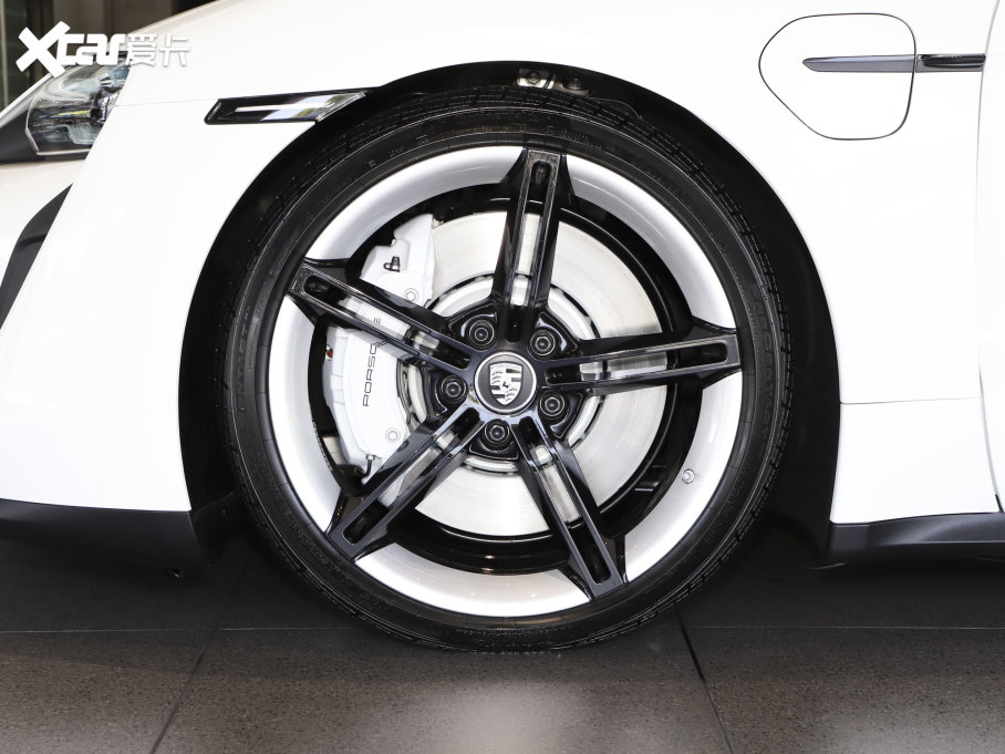 2022Taycan Ŀ Taycan 4S