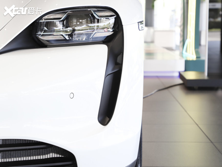 2022Taycan Ŀ Taycan 4S