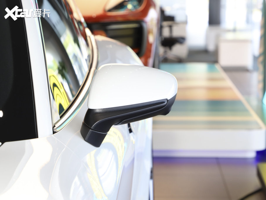 2022Taycan Ŀ Taycan 4S