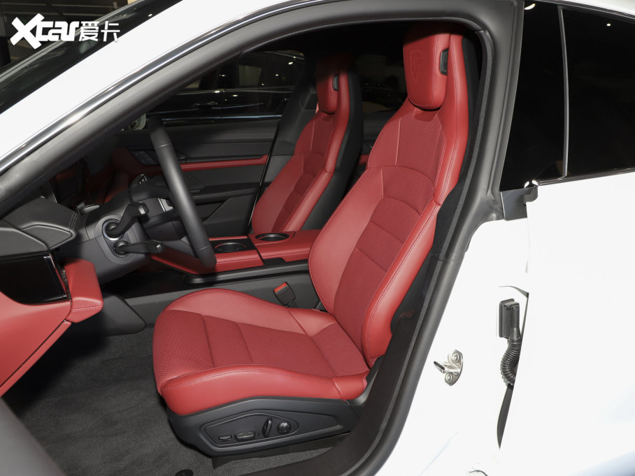 2022Taycan Ŀ Taycan 4S