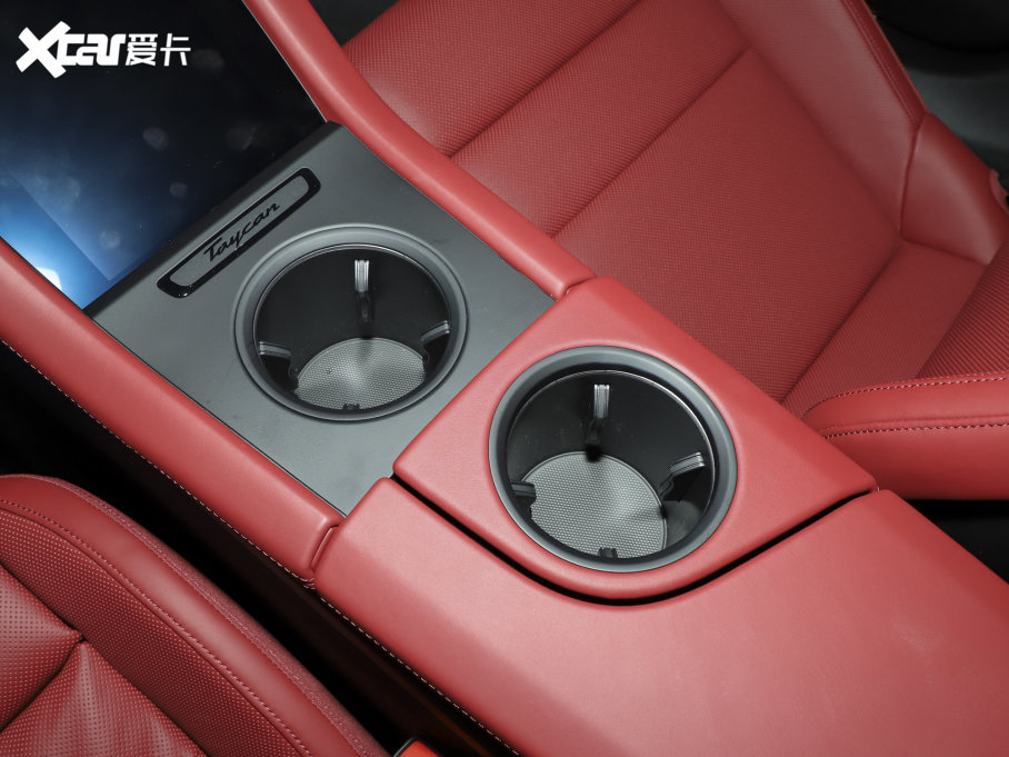 2022Taycan Ŀ Taycan 4S