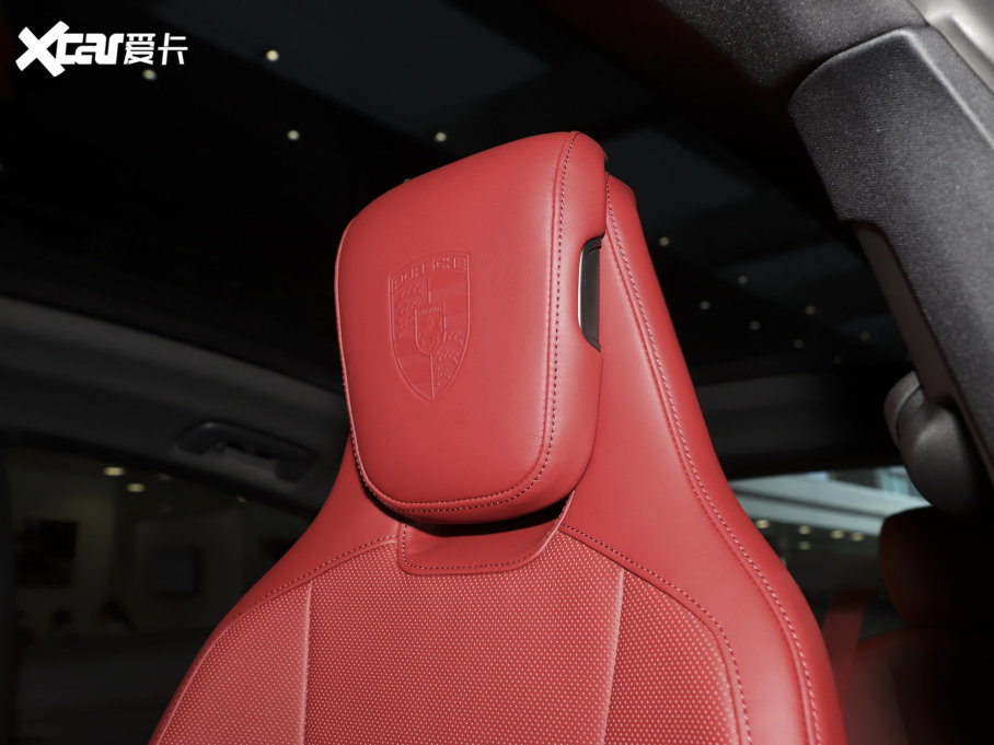 2022Taycan Ŀ Taycan 4S