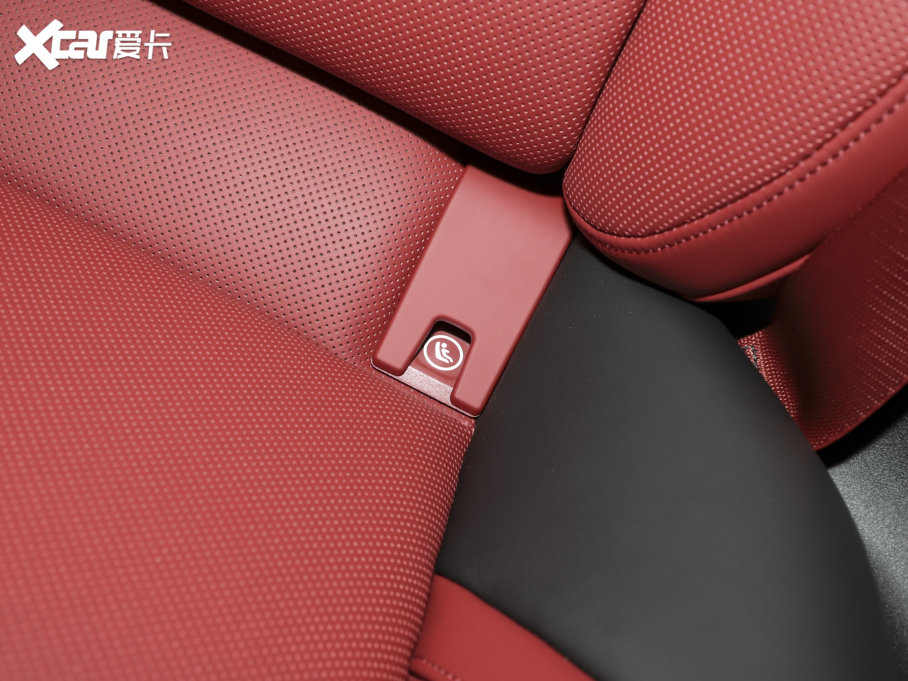 2022Taycan Ŀ Taycan 4S