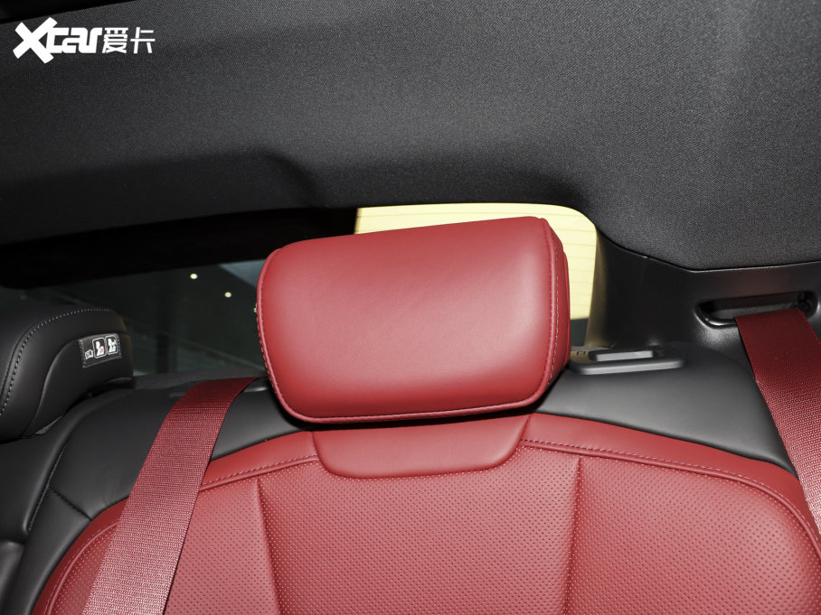 2022Taycan Ŀ Taycan 4S