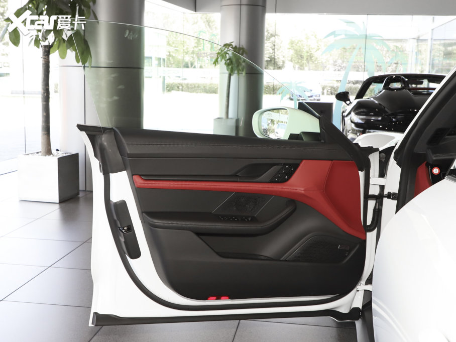 2022Taycan Ŀ Taycan 4S