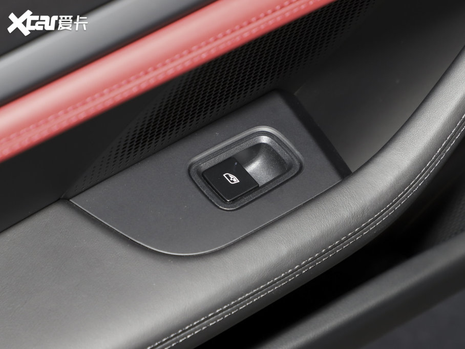 2022Taycan Ŀ Taycan 4S