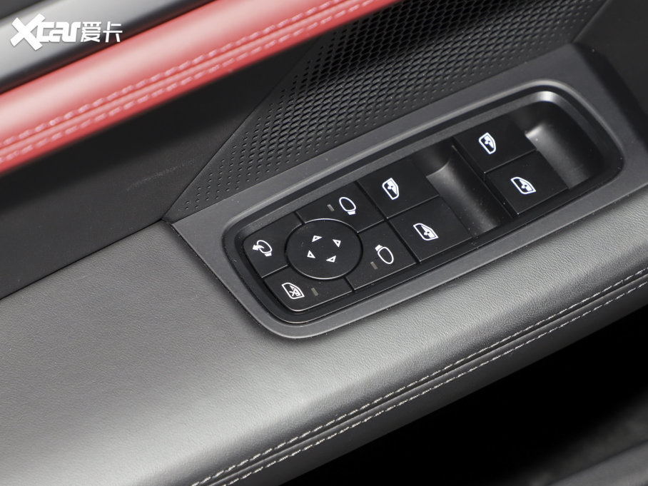 2022Taycan Ŀ Taycan 4S