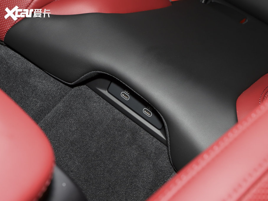 2022Taycan Ŀ Taycan 4S