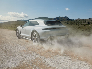 2022款4S Cross Turismo 整体外观