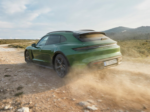 2022款Turbo S Cross Turismo 整体外观