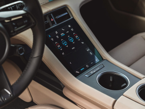 20224 Cross Turismo п؅^