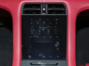 2022Taycan 4S {{(ji)