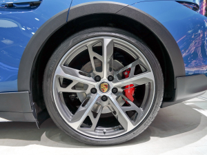 2022Taycan 4S Cross Turismo ^