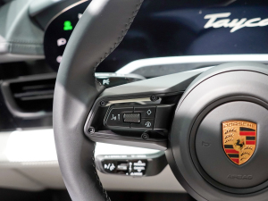 2022Taycan 4S Cross Turismo п؅^