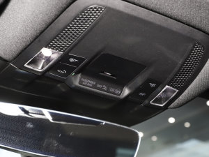 2022Ŀ Taycan 4S п؅^(q)