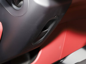 2022Ŀ Taycan 4S п؅^